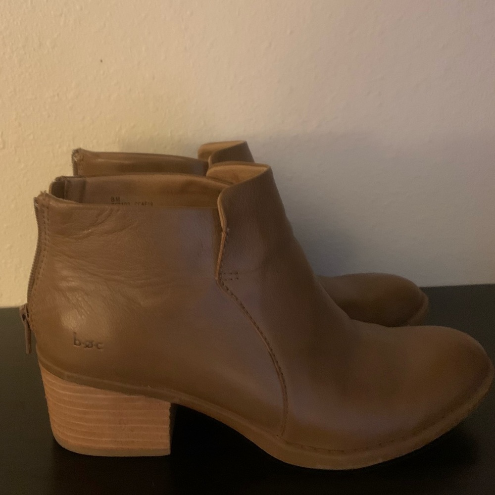 boc womens booties worn a couple of time some wrinkles make an offer